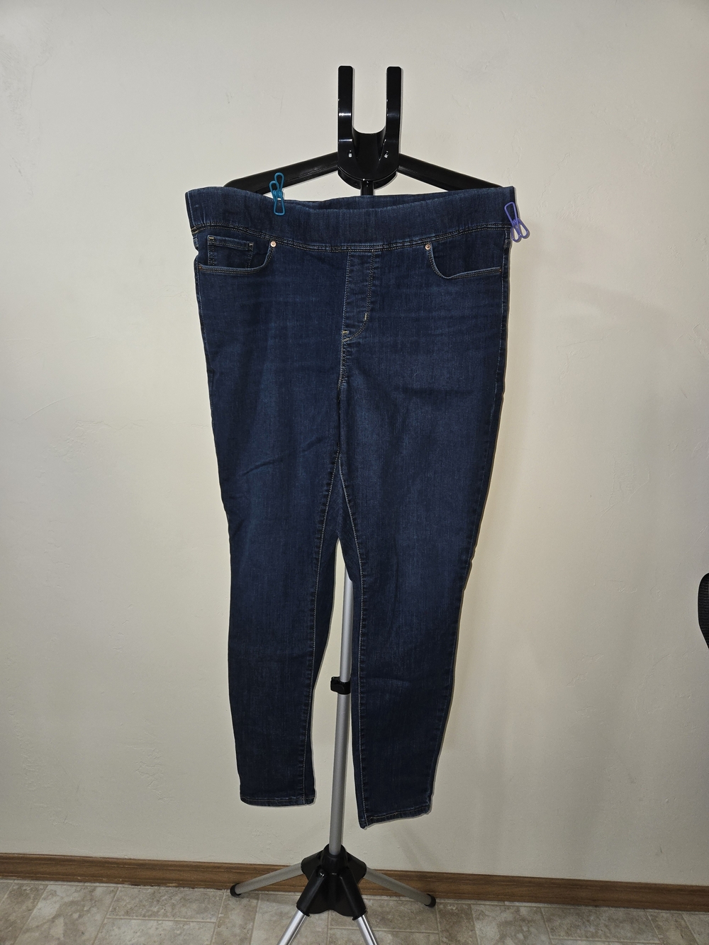 Signature by Levi Strauss Dark Blue Women’s Skinny Jean- Pull On Size 18